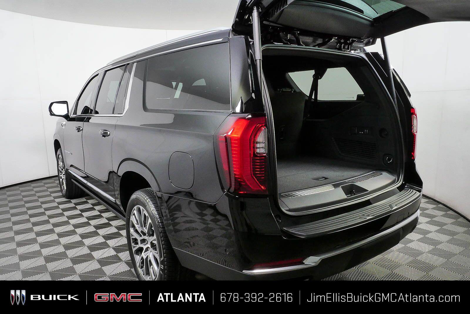 New 2026 GMC Yukon XL Denali w/ Denali Reserve Package AWD/4WD image 35