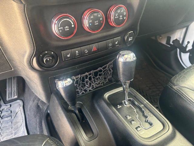 Used 2017 Jeep Wrangler Sahara image 12