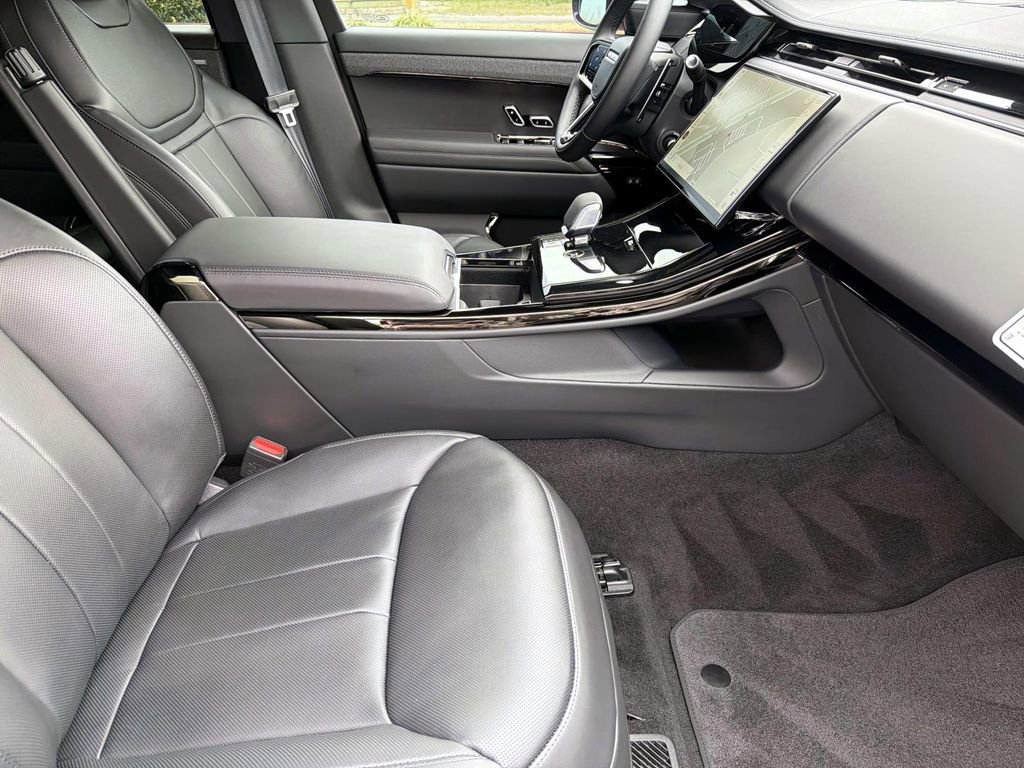 New 2026 Land Rover Range Rover Sport Dynamic SE AWD/4WD image 11