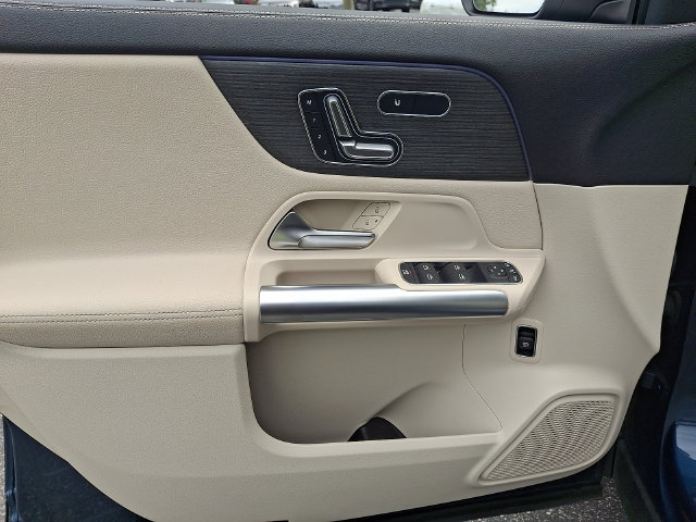 Used 2023 Mercedes-Benz GLA 250 4MATIC image 12