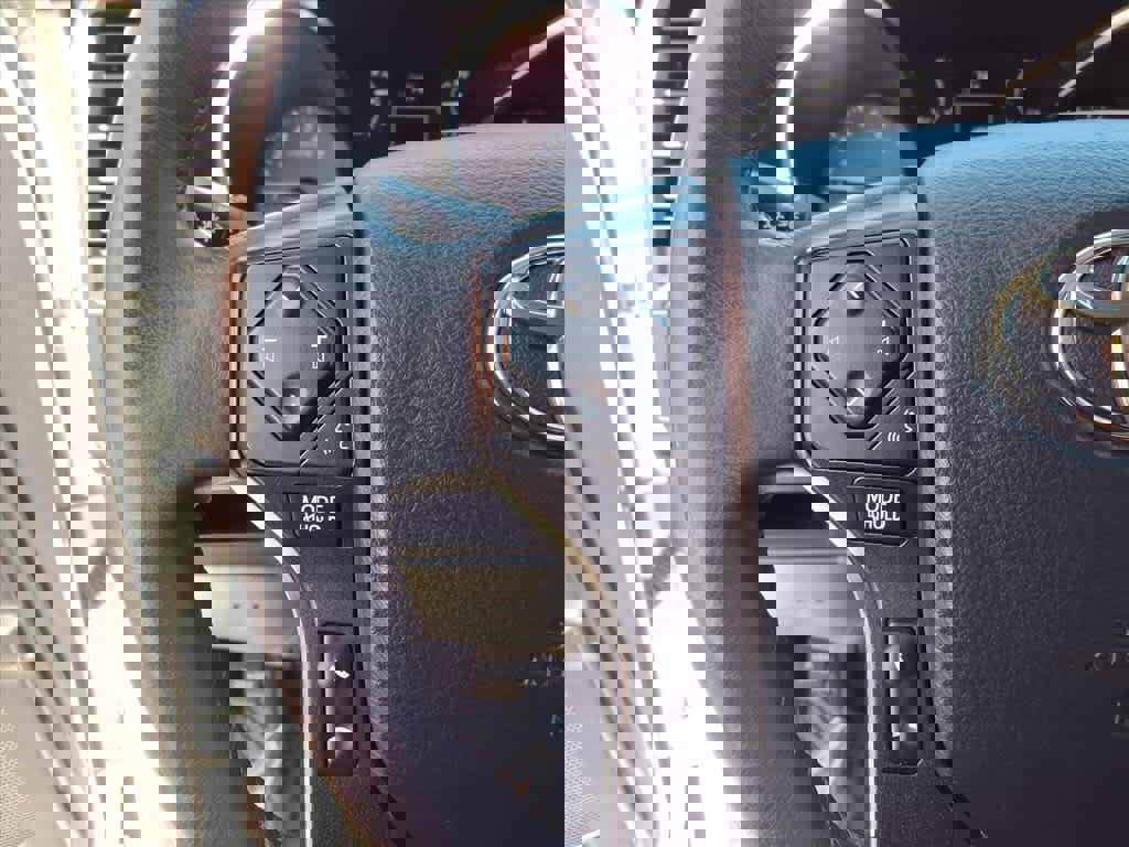 Used 2018 Toyota Sequoia TRD Sport AWD/4WD image 10