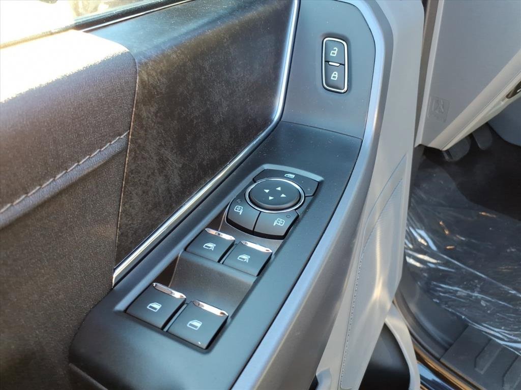New 2025 Ford F150 Lightning XLT image 14