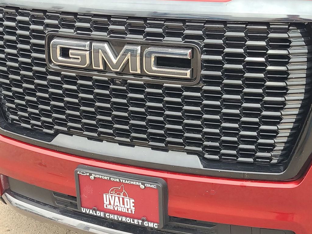Used 2023 GMC Yukon XL Denali Ultimate w/ LPO, Floor Liner Package AWD/4WD image 31
