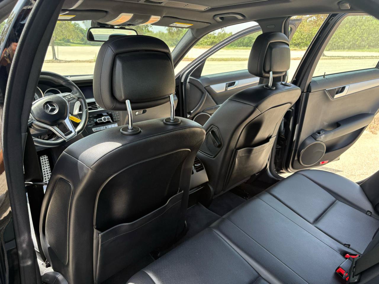 Used 2014 Mercedes-Benz C 250 Sedan image 32