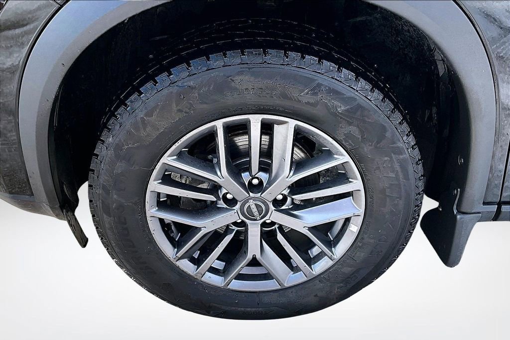 Used 2022 Nissan Rogue S image 32