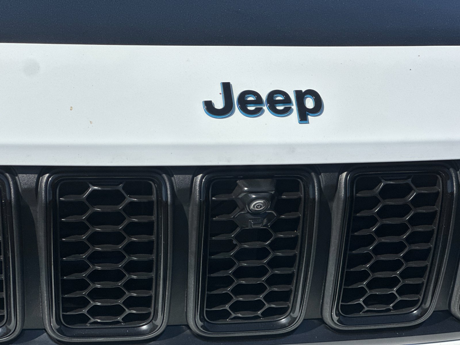 Used 2023 Jeep Grand Cherokee Trailhawk w/ Luxury Tech Group III AWD/4WD image 39