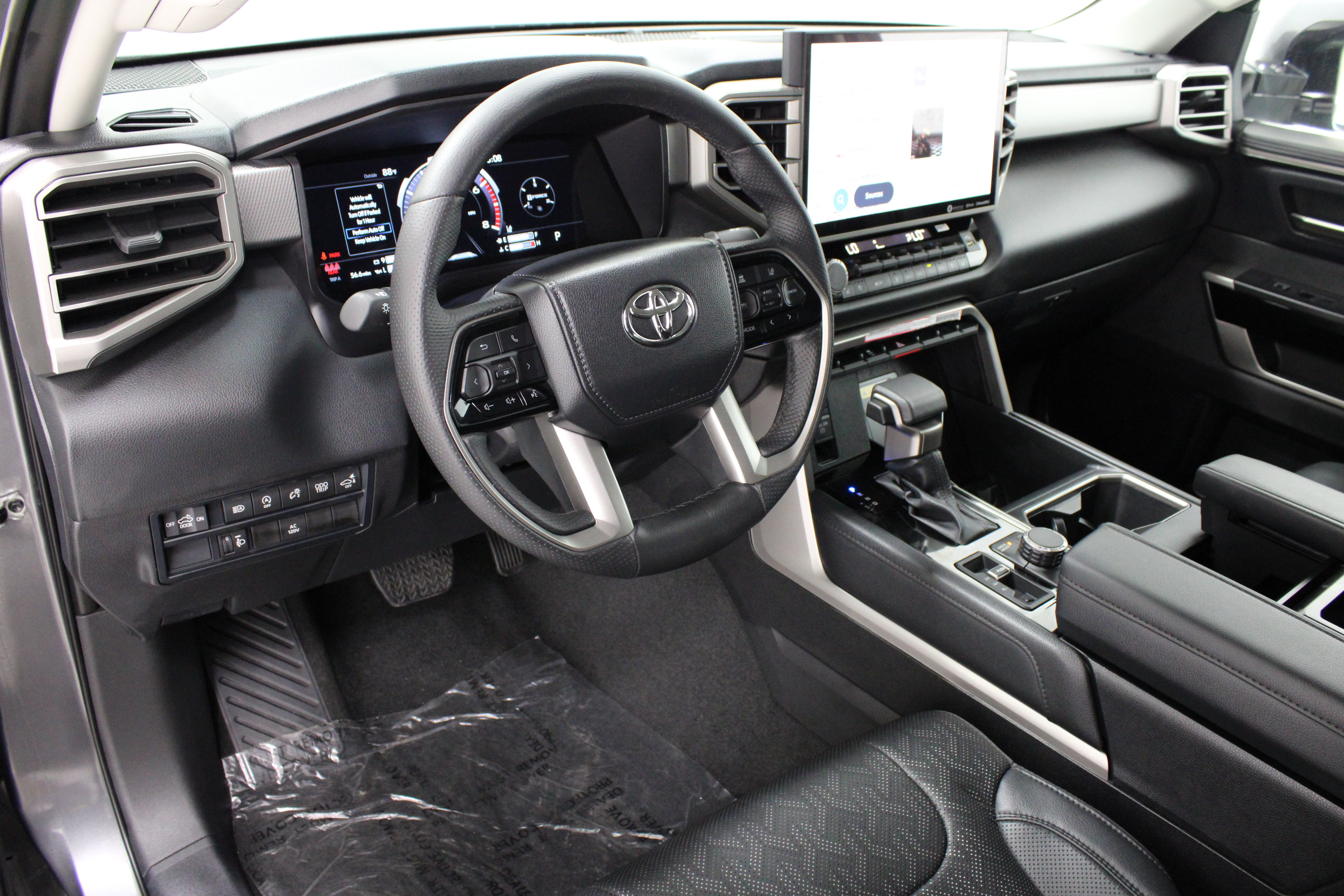 Used 2024 Toyota Tundra Limited w/ Power Package AWD/4WD image 14