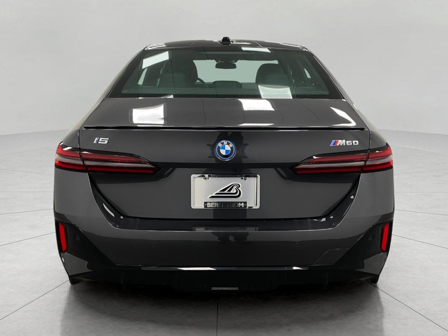 Used 2024 BMW i5 M60 w/ Premium Package image 4