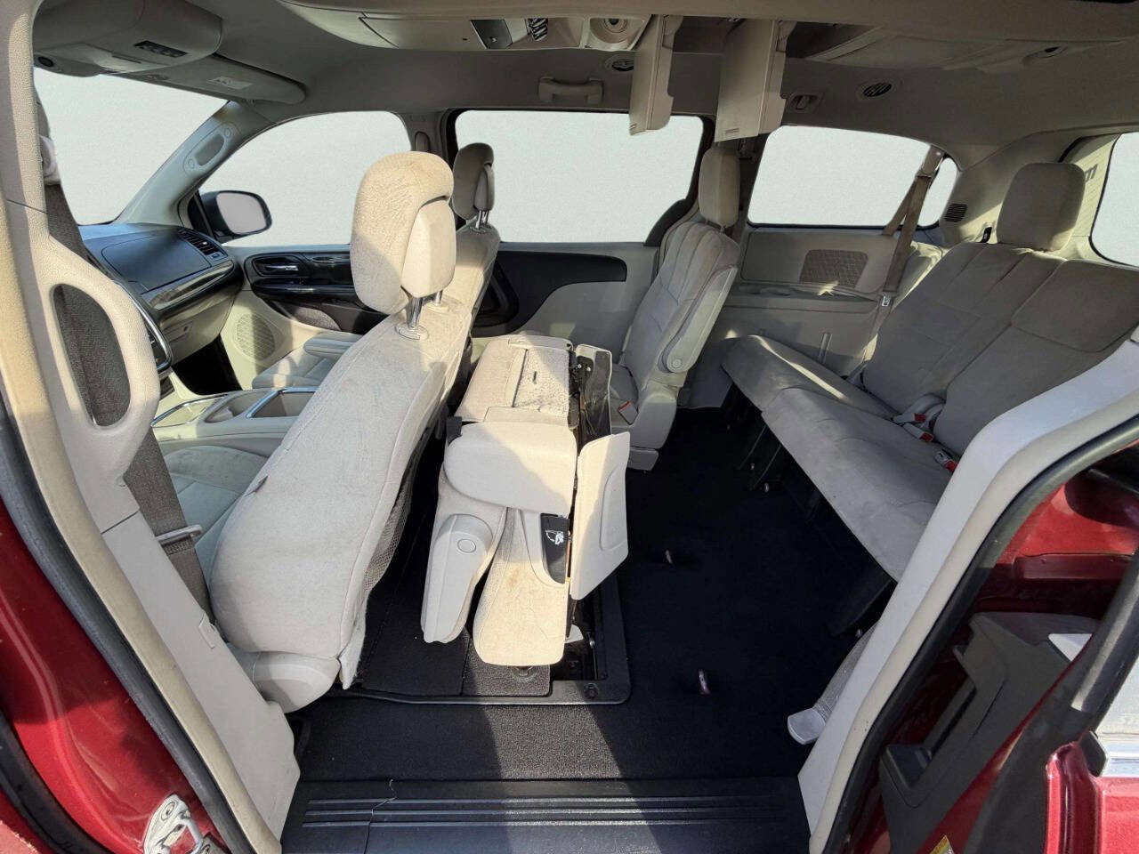 Used 2011 Dodge Grand Caravan Crew w/ Entertainment Group 1 image 22