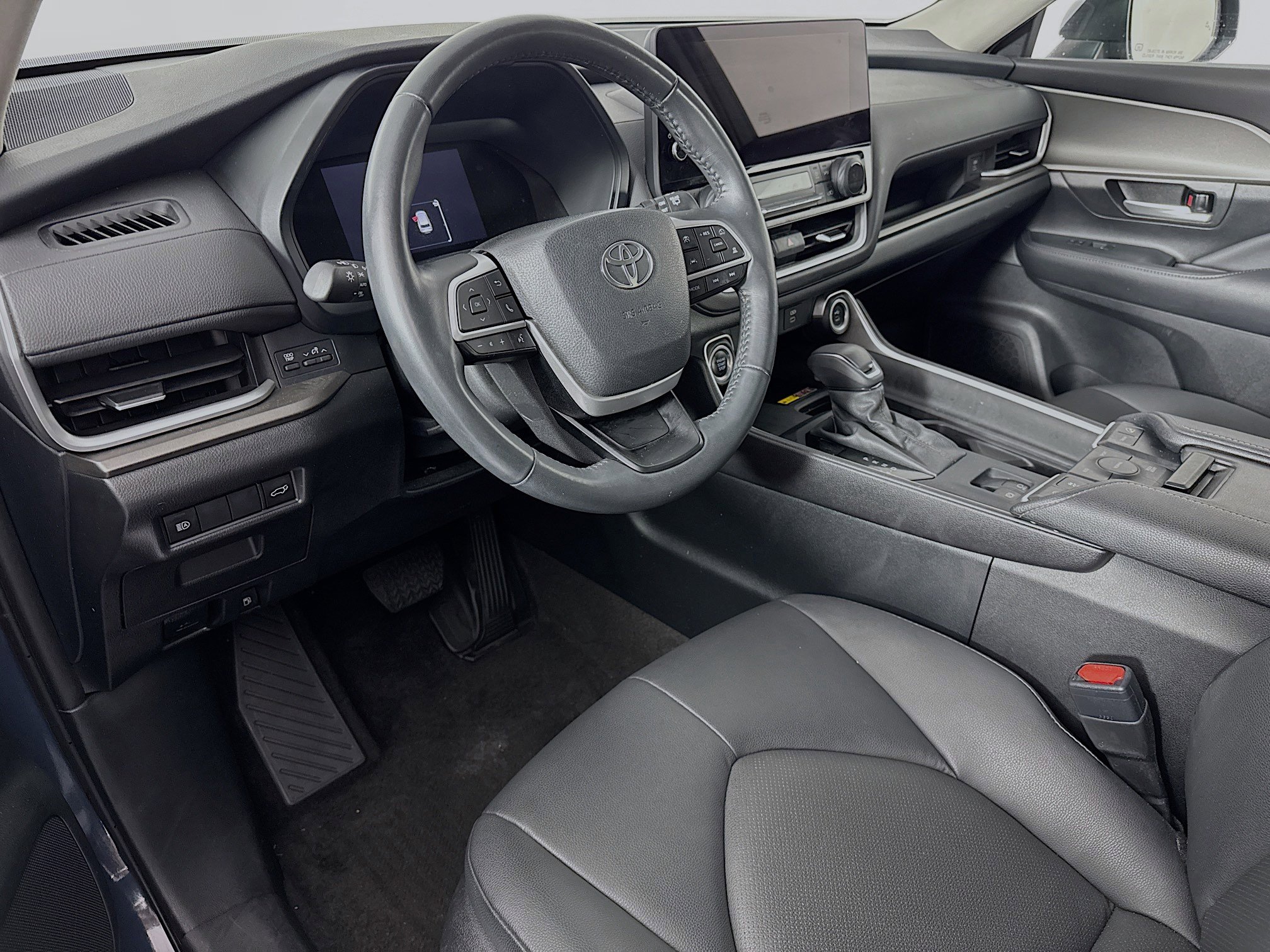 Used 2024 Toyota Grand Highlander XLE image 9