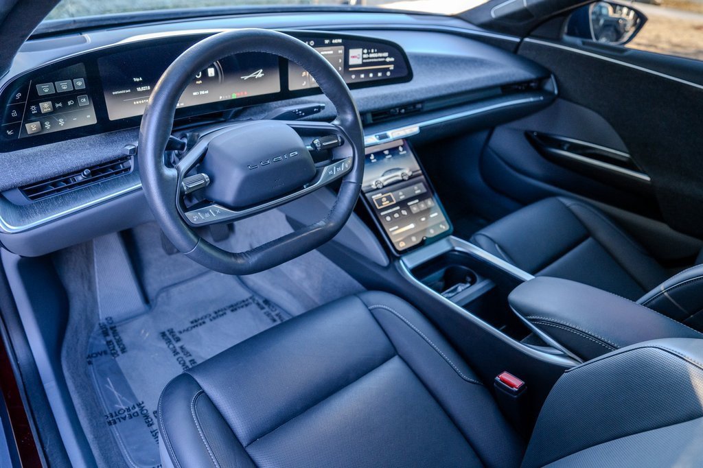 Used 2024 Lucid Air Touring image 4