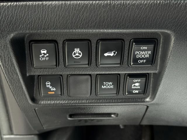 Used 2017 Nissan Pathfinder Platinum FWD image 25