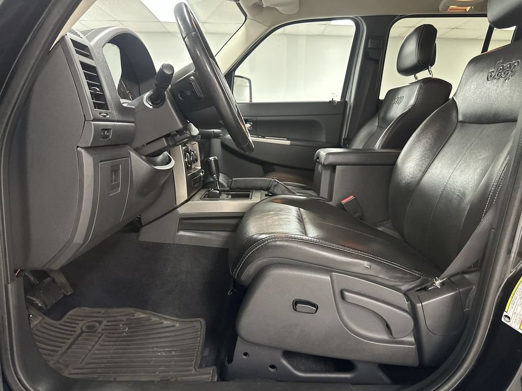 Used 2012 Jeep Liberty Limited Jet AWD/4WD image 10