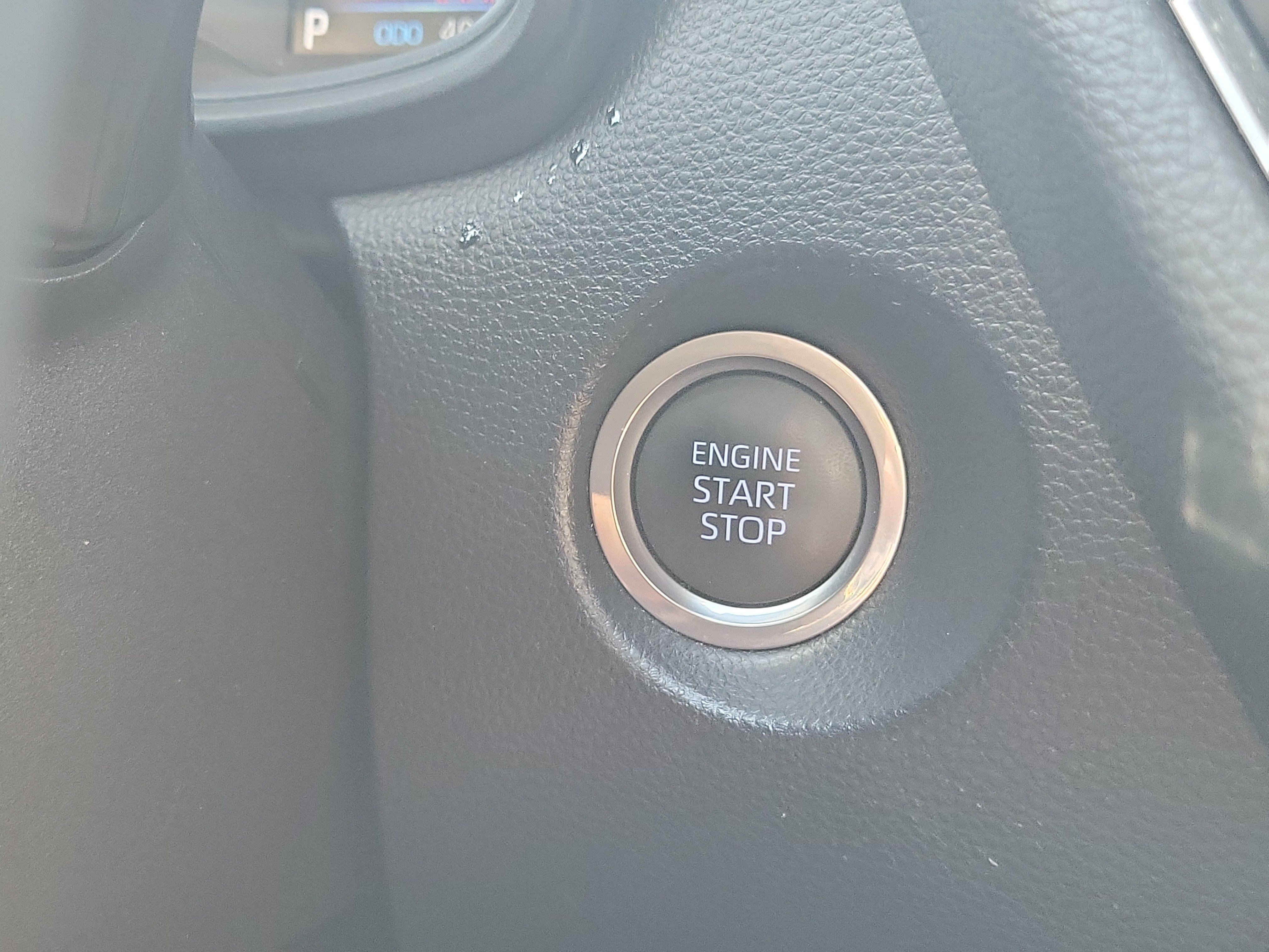 Used 2022 Toyota Corolla Cross LE FWD image 29