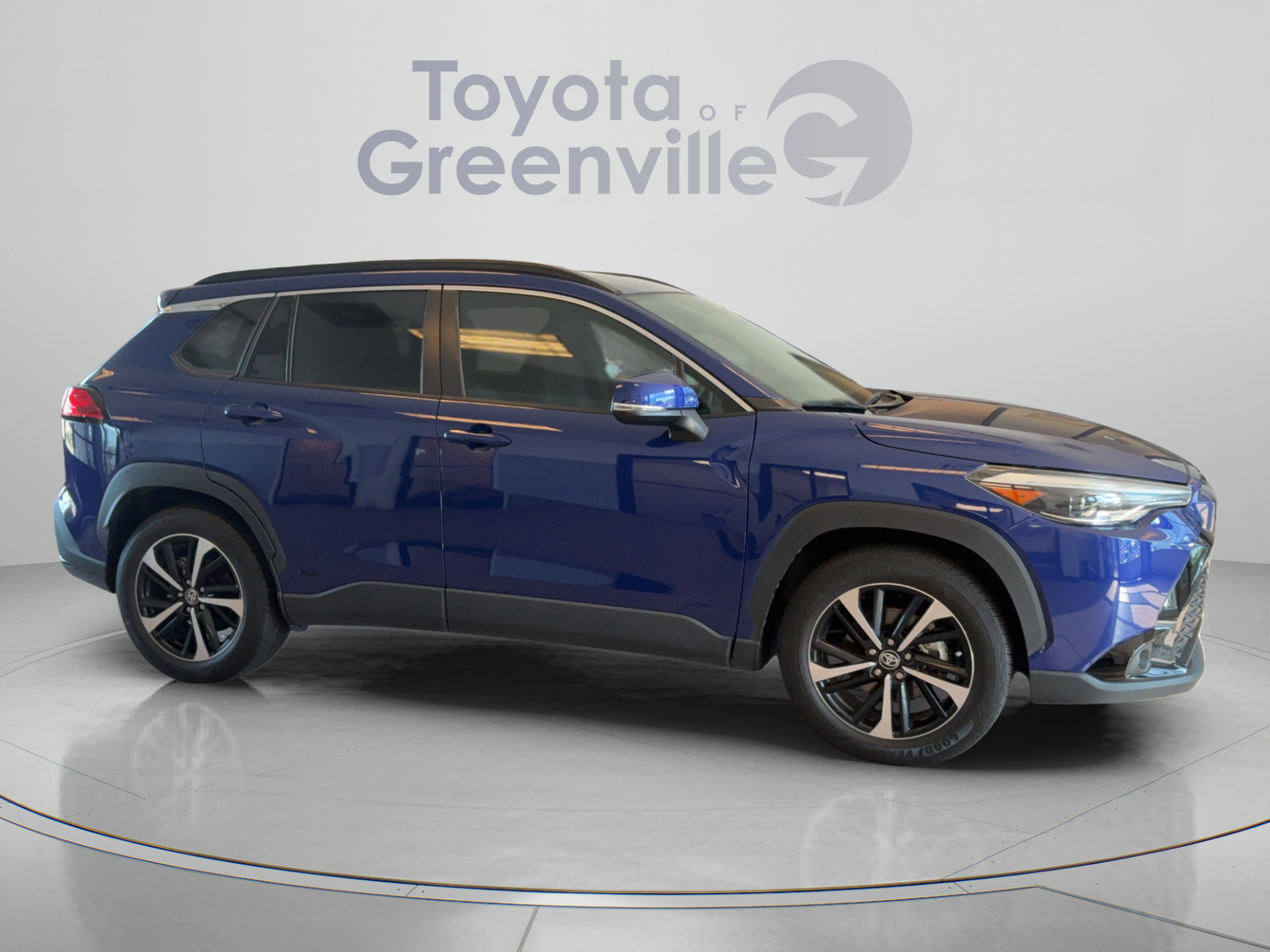 Certified 2023 Toyota Corolla Cross AWD Hybrid w/ Convenience Package image 7