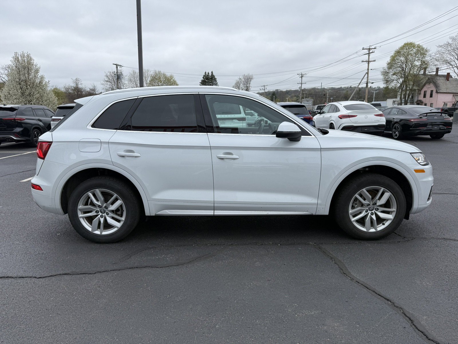Used 2020 Audi Q5 2.0T Premium w/ Convenience Package AWD/4WD image 4