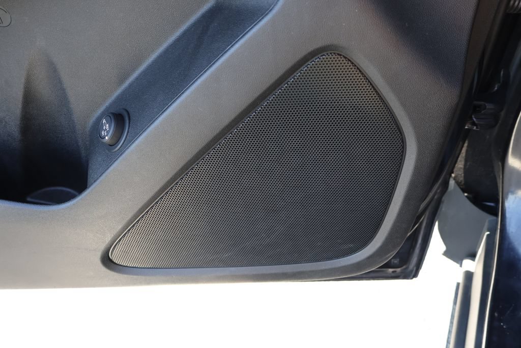 Used 2020 Chevrolet Equinox LT FWD image 18