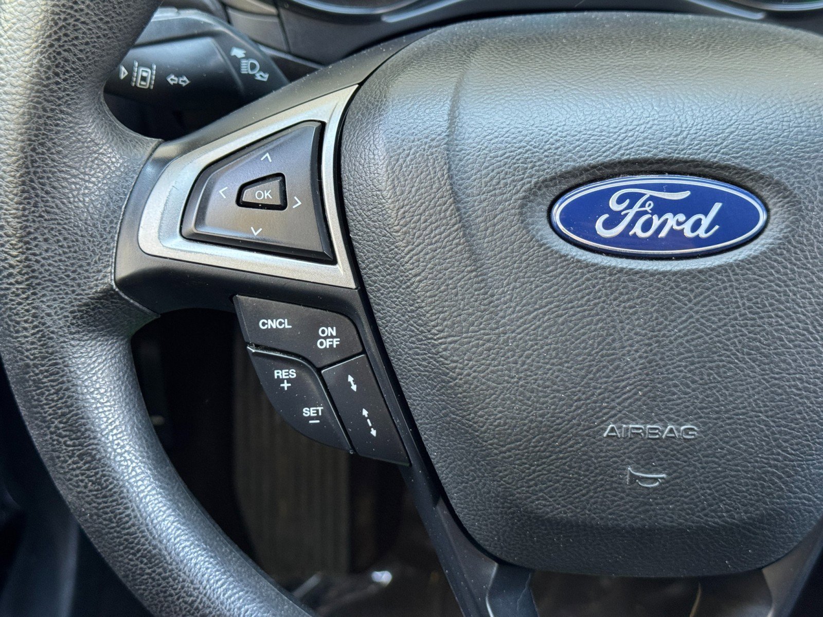 Used 2019 Ford Fusion SE image 19