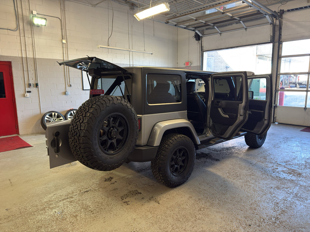 Used 2013 Jeep Wrangler Unlimited Sahara w/ Connectivity Group image 12