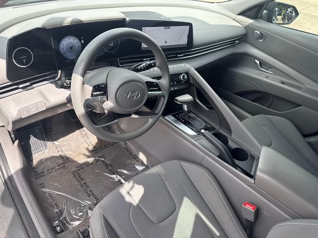 Used 2024 Hyundai Elantra SEL FWD image 24