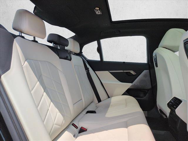 Used 2024 BMW i5 eDrive40i w/ Executive Package RWD image 22