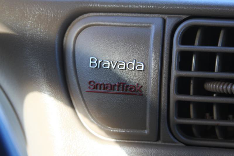 Used 2000 Oldsmobile Bravada AWD w/ Convenience Pkg I image 39