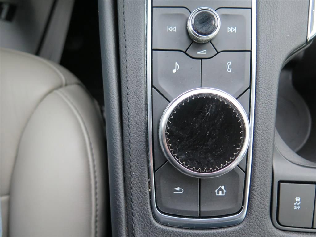 Used 2020 Cadillac XT4 Premium Luxury w/ Cold Weather Package image 12