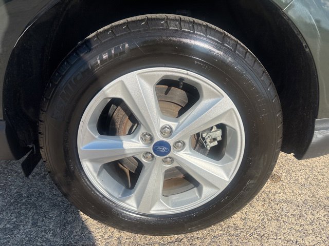 Used 2022 Ford Edge SE image 25