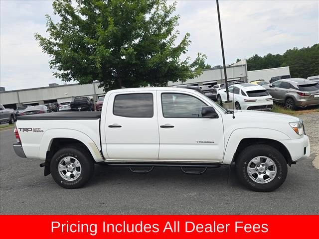 Used 2015 Toyota Tacoma 4x4 Double Cab w/ TRD Off-Road Package image 2