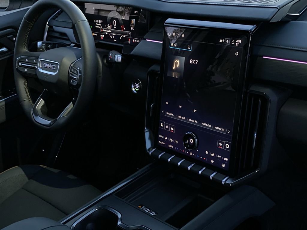 New 2026 GMC Acadia AT4 w/ Luxury Package image 44