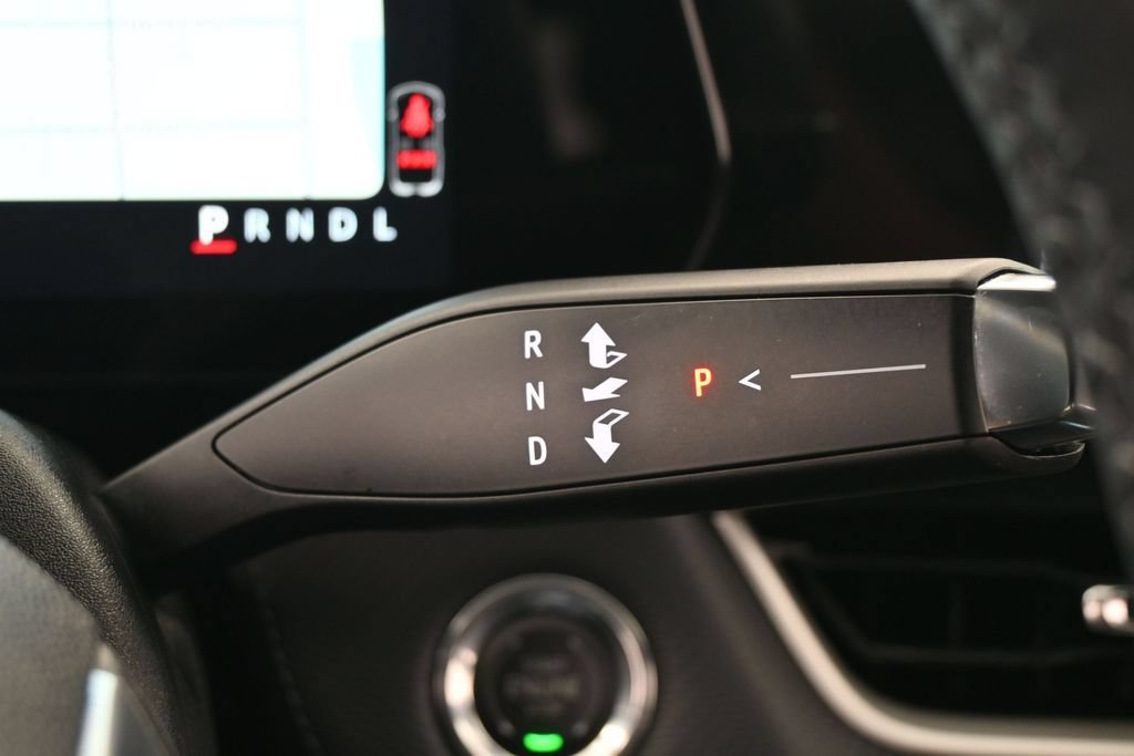 Used 2026 Chevrolet Equinox LT FWD image 27