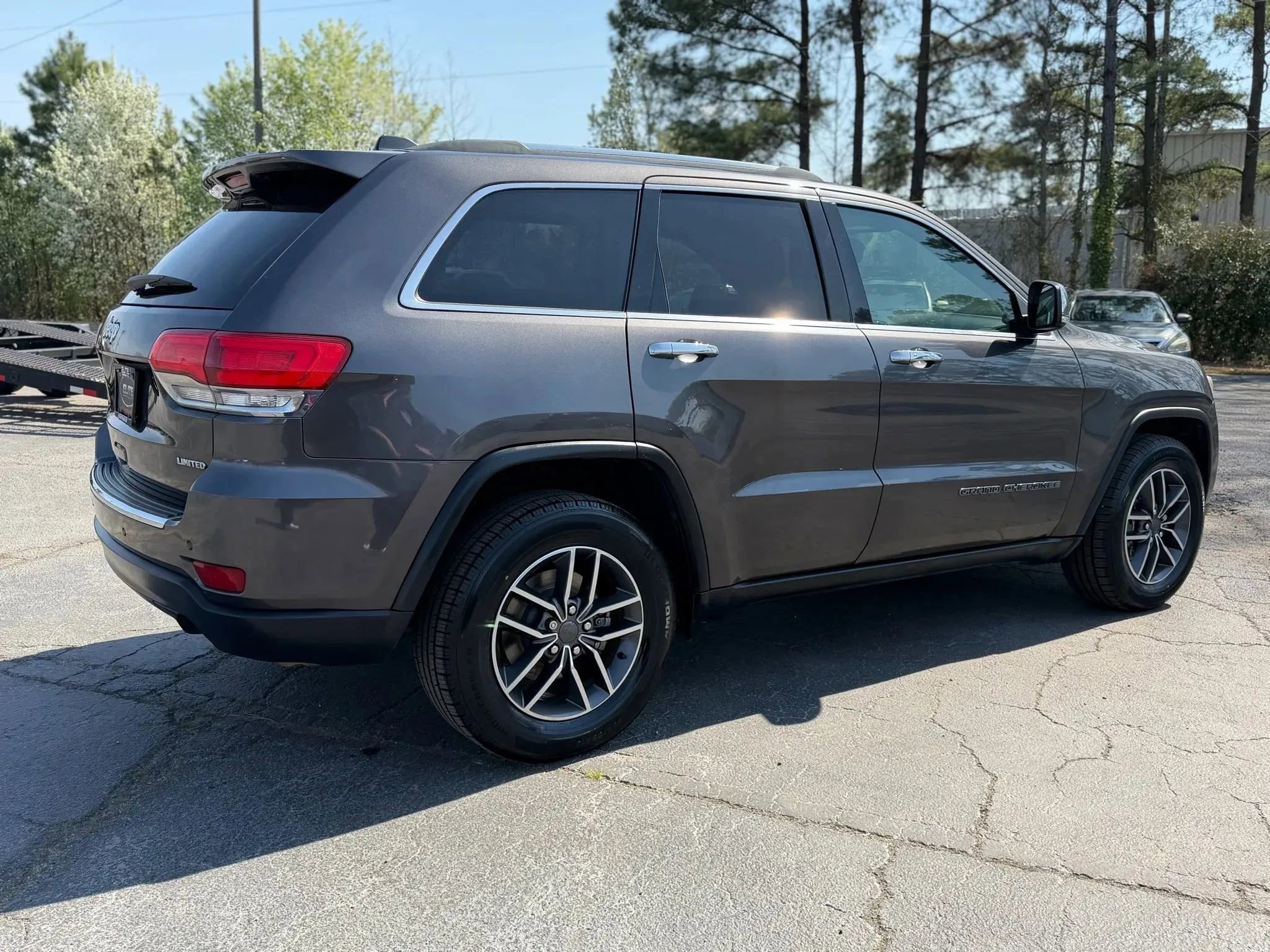 Used 2019 Jeep Grand Cherokee Limited image 7
