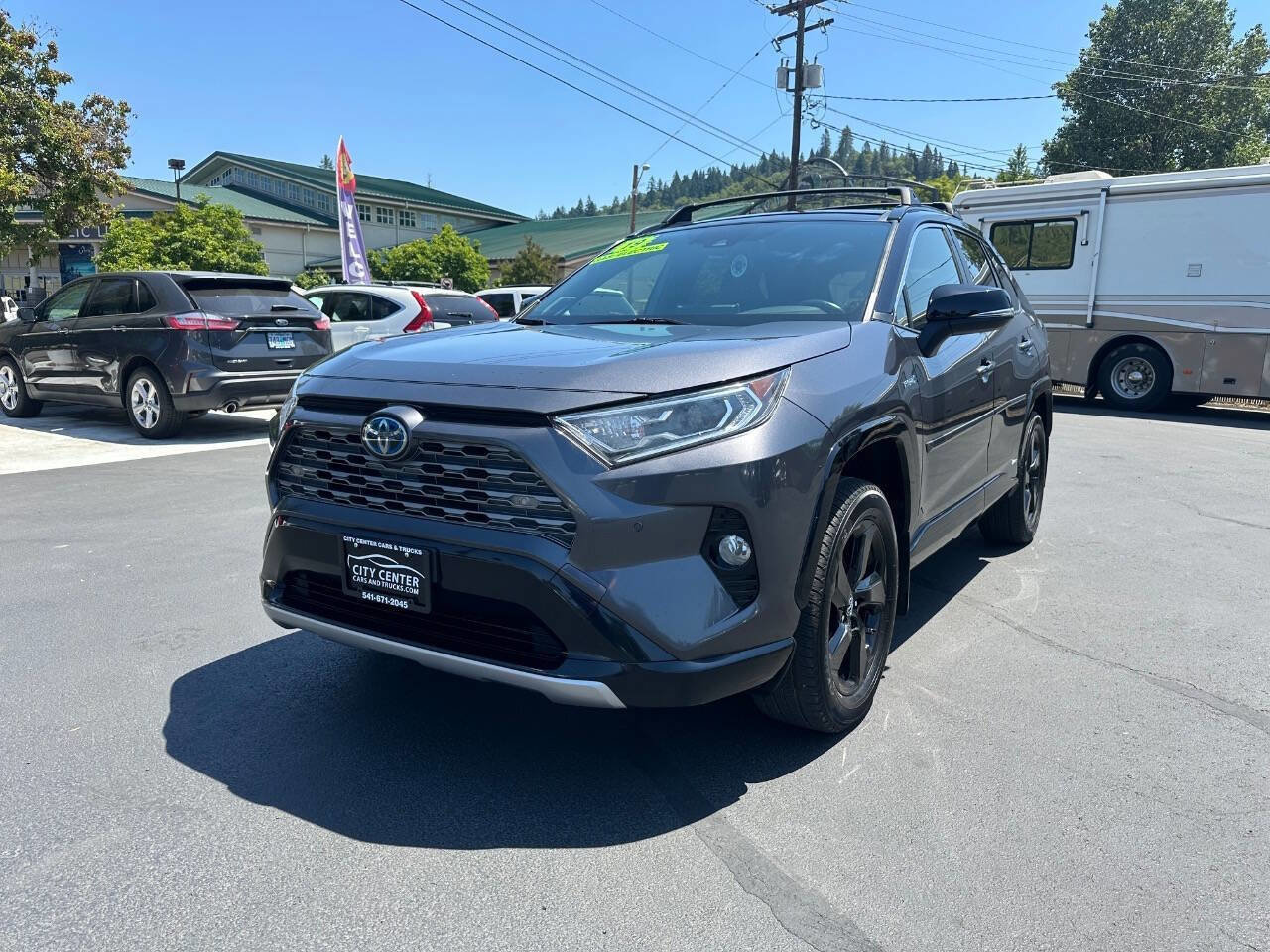 Used 2019 Toyota RAV4 XSE image 4