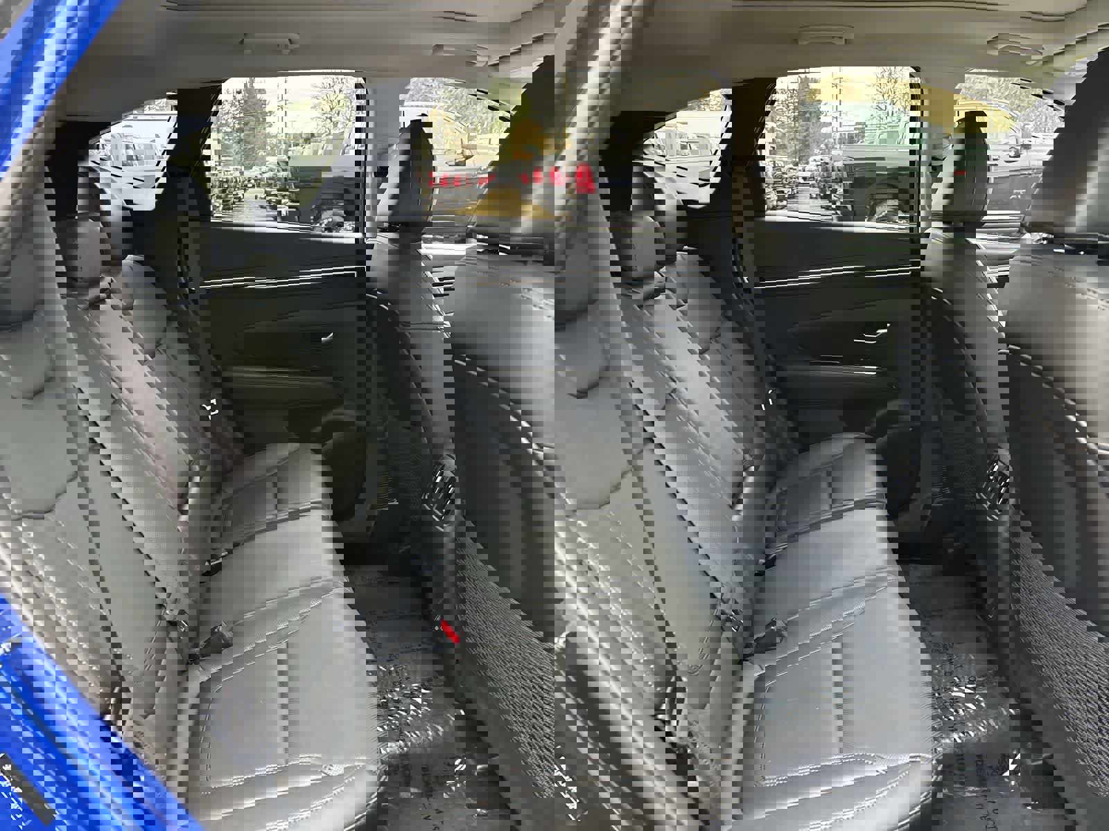 Used 2023 Hyundai Tucson Limited w/ Cargo Package image 6