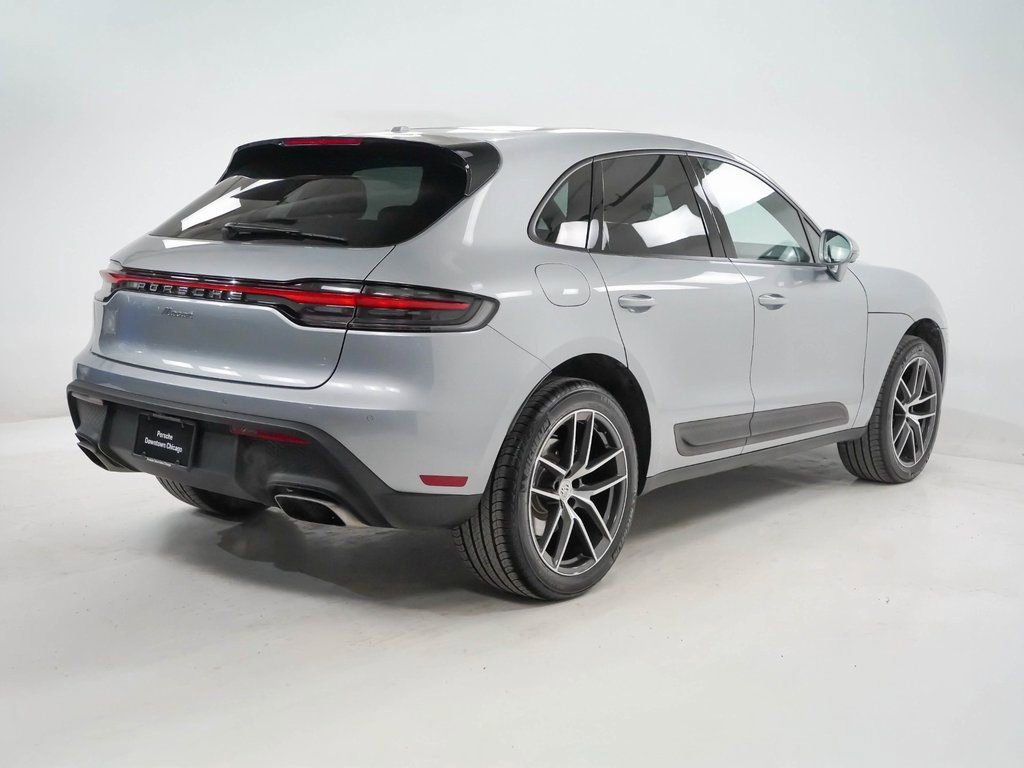 Certified 2025 Porsche Macan image 10