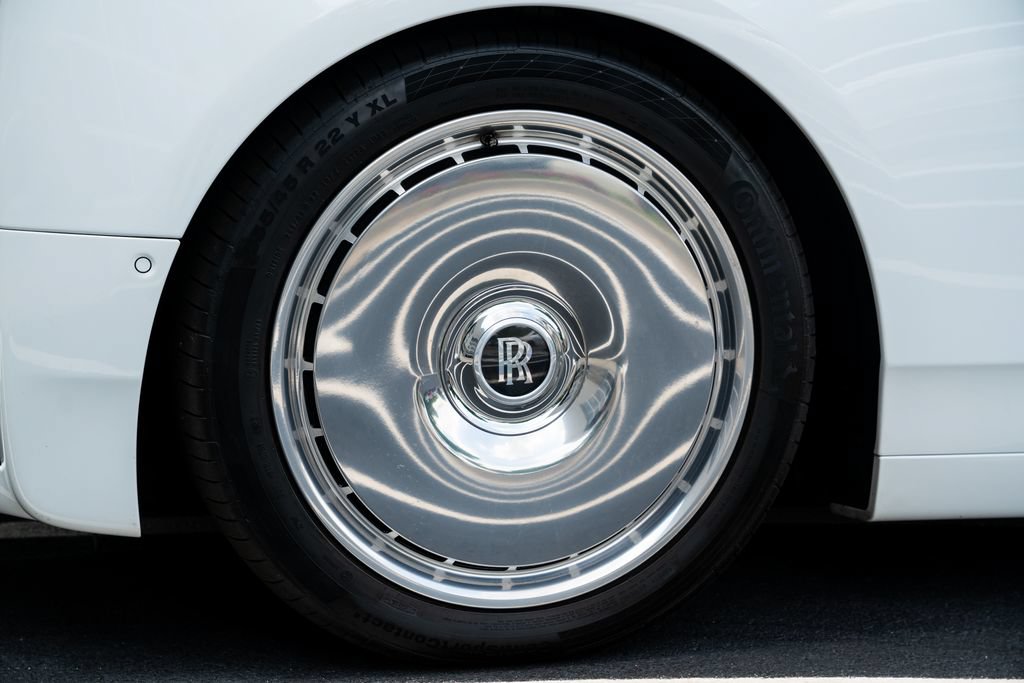 Used 2019 Rolls-Royce Phantom Sedan RWD image 20