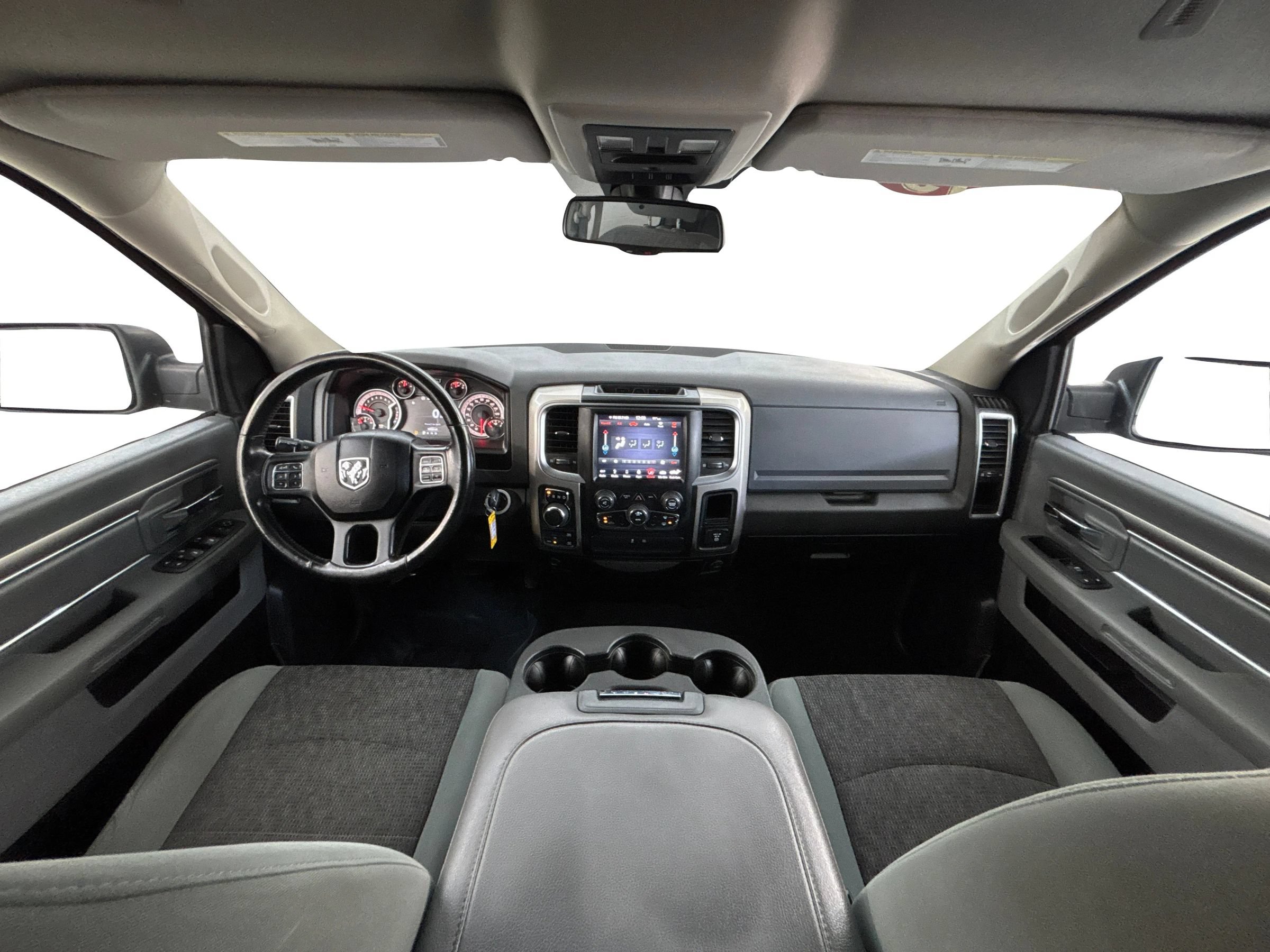Used 2019 RAM 1500 Classic SLT w/ Luxury Group AWD/4WD image 17
