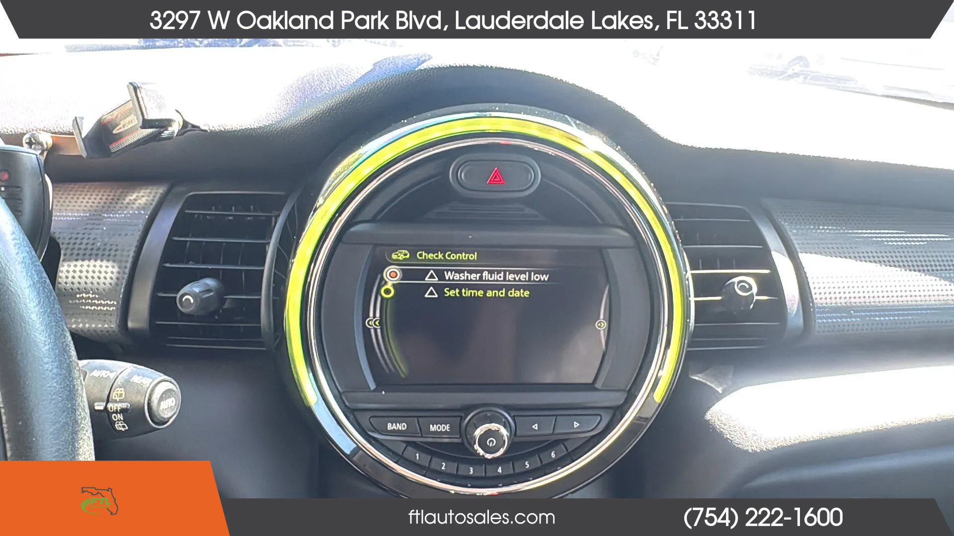 Used 2015 MINI Cooper 4-Door Hardtop image 57