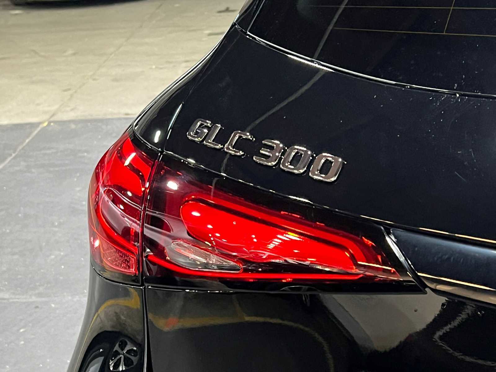 New 2025 Mercedes-Benz GLC 300 4MATIC image 13