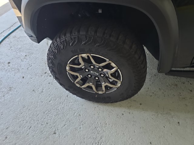 Certified 2024 Chevrolet Colorado ZR2 w/ ZR2 Convenience Package III AWD/4WD image 9