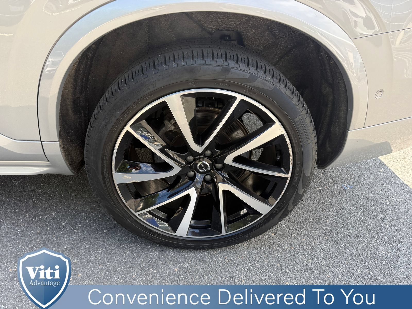 Certified 2023 Volvo XC90 B6 Plus w/ Protection Package Premier AWD/4WD image 13