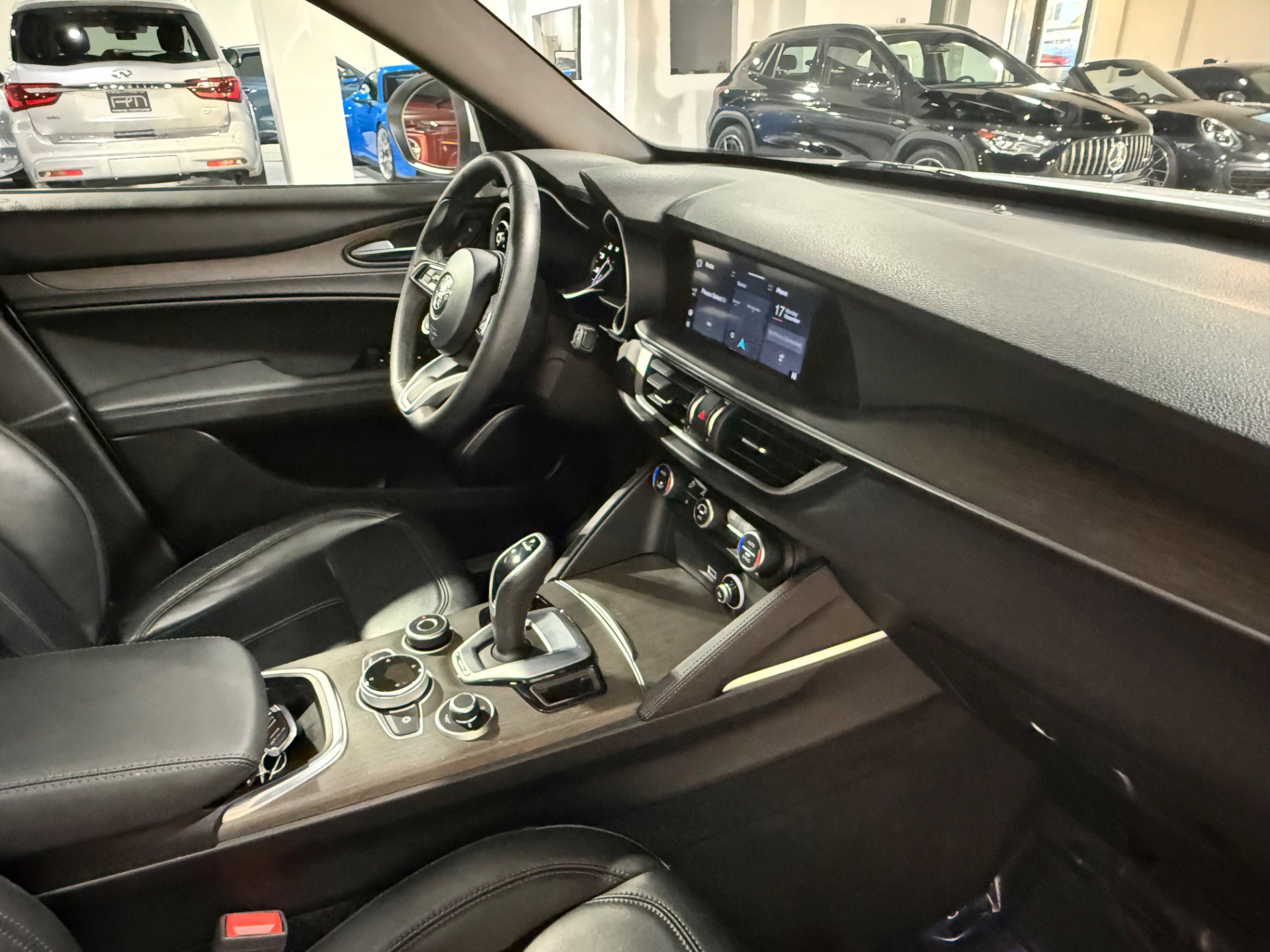 Used 2022 Alfa Romeo Stelvio Ti image 33