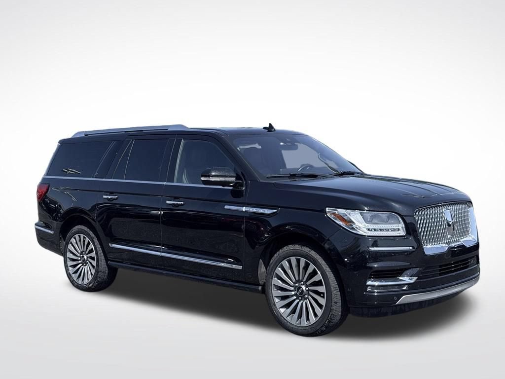 Used 2019 Lincoln Navigator L Reserve AWD/4WD image 4