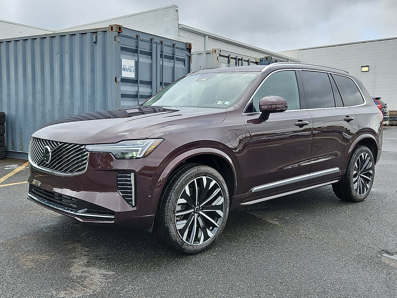 New 2026 Volvo XC90 T8 Plus w/ Protection Package Premier AWD/4WD image 3