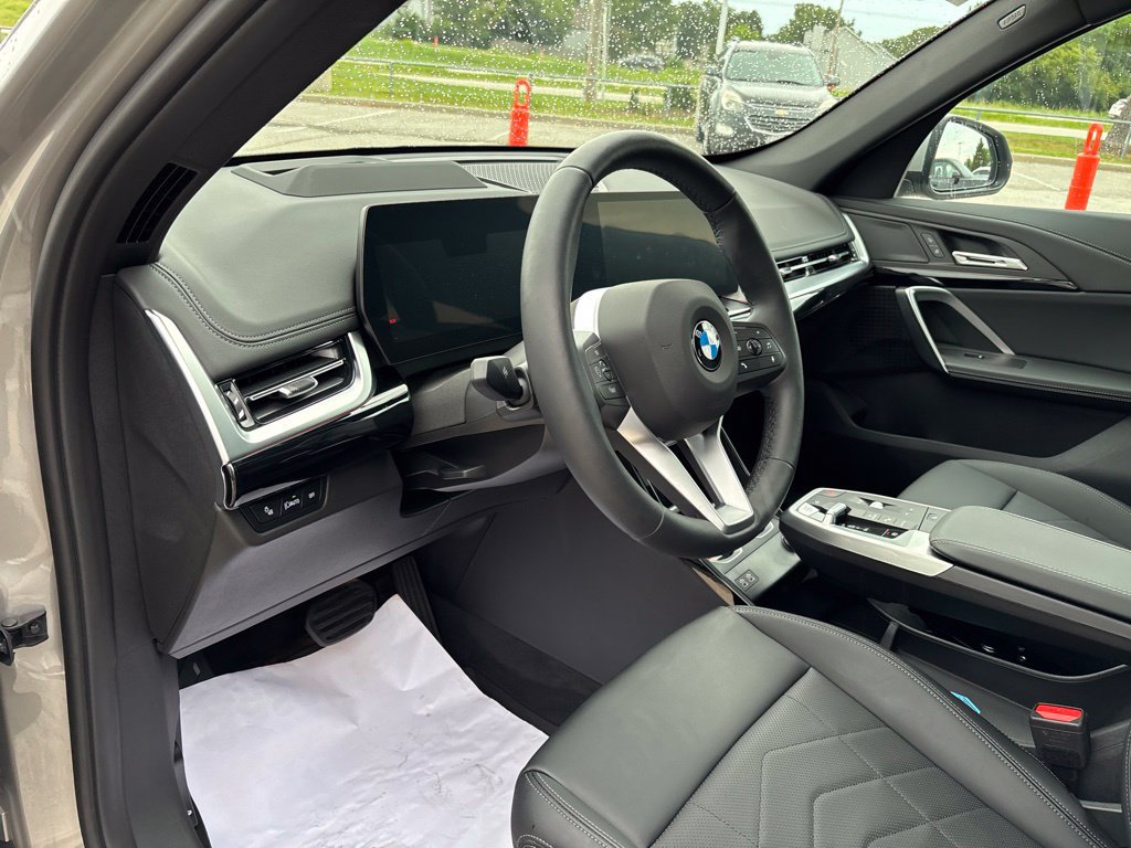 Used 2026 BMW X1 xDrive28i w/ Technology Package AWD/4WD image 35