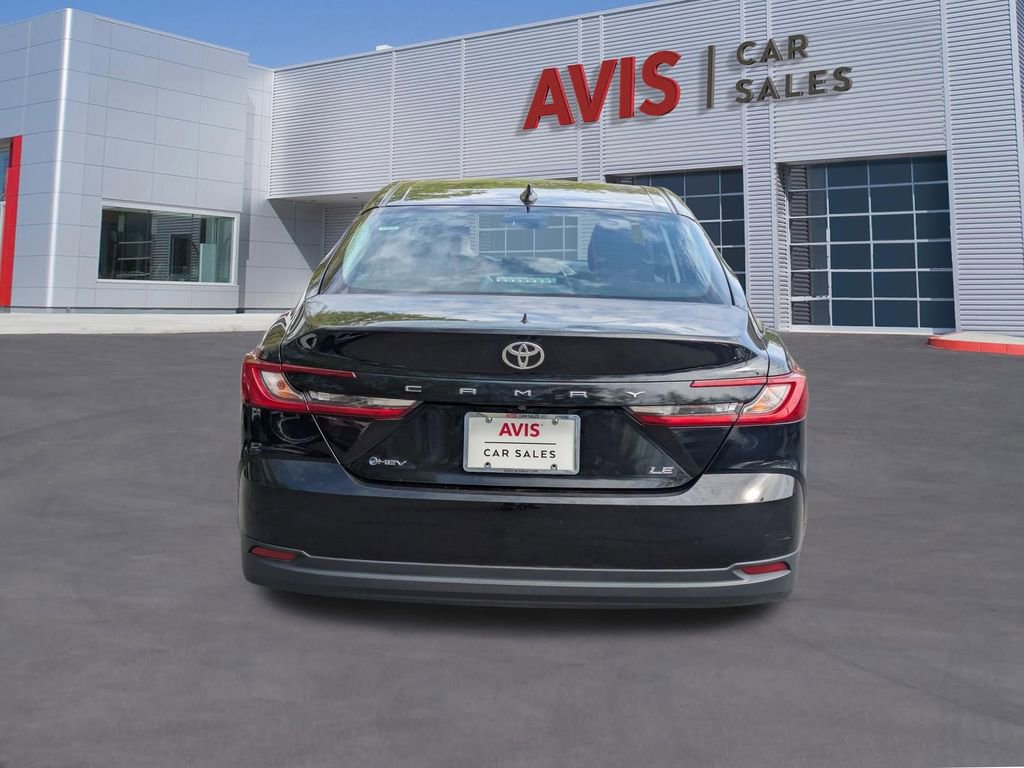 Used 2025 Toyota Camry LE image 7