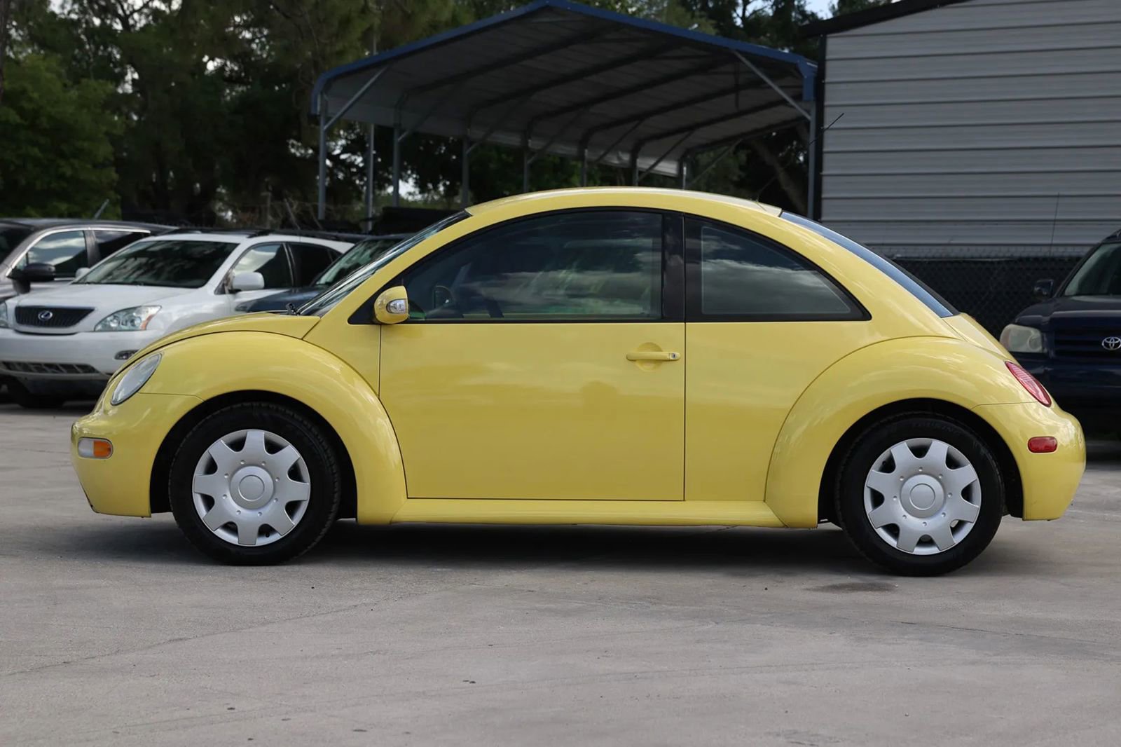 Used 2005 Volkswagen Beetle GL image 3
