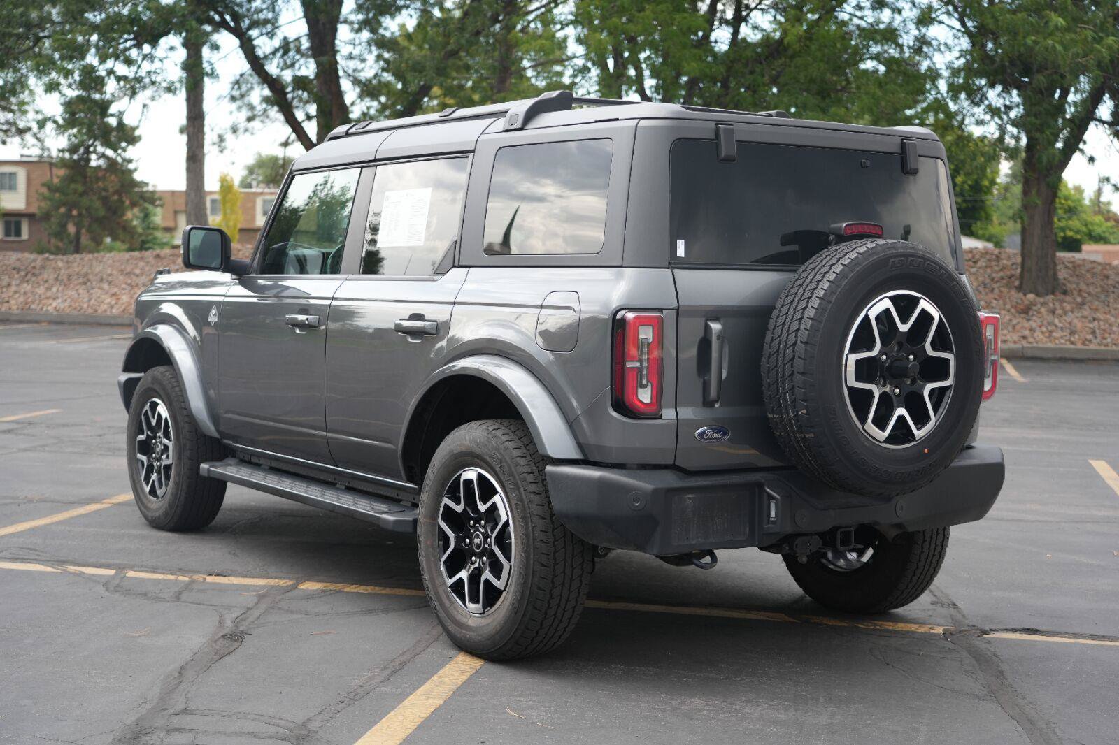 Used 2024 Ford Bronco Outer Banks AWD/4WD image 3
