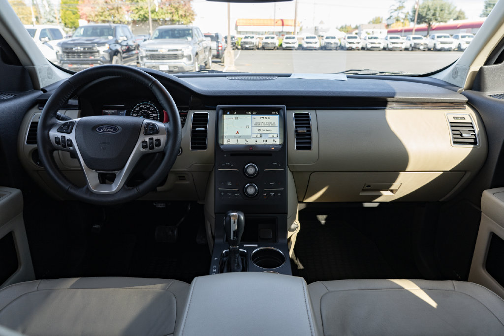 Used 2018 Ford Flex SEL w/ Equipment Group 202A AWD/4WD image 10