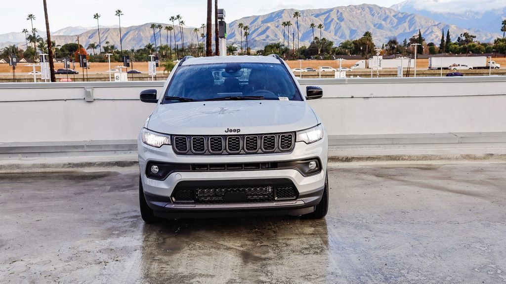 New 2026 Jeep Compass Latitude image 3
